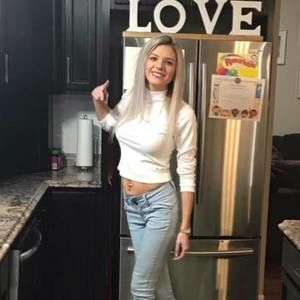 Meet your Posher, Constance